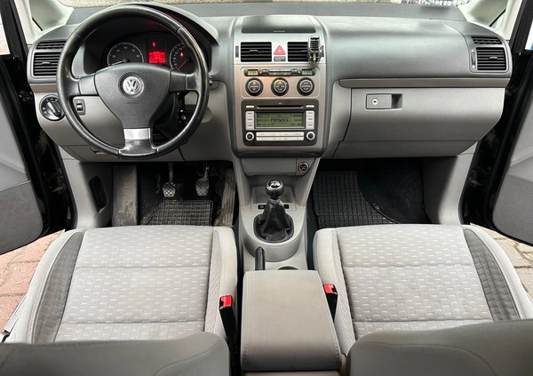 Volkswagen Touran cena 15500 przebieg: 273069, rok produkcji 2007 z Pajęczno małe 121